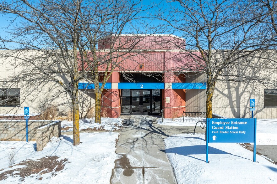 More Photos Of 2510 N Dodge St, Iowa City Office For Lease