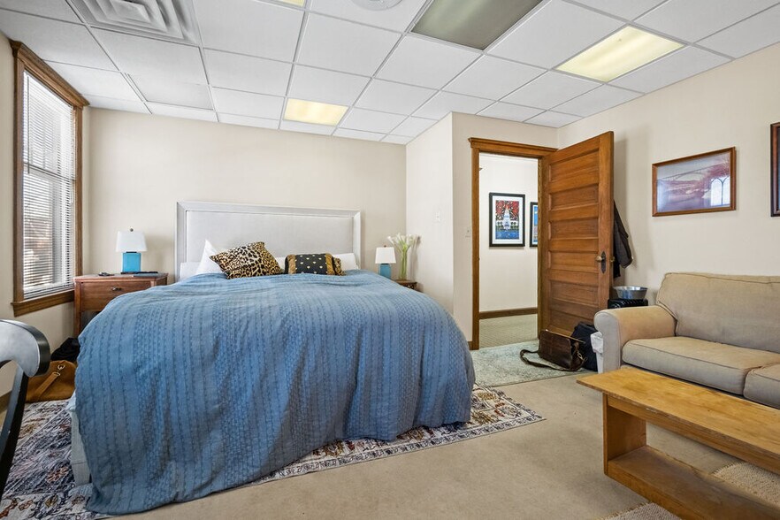 More Photos Of 1337 Virginia St, Charleston Office For Sale