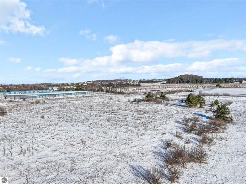 More Photos Of 7075 M 72 E, Williamsburg Apartments For Sale