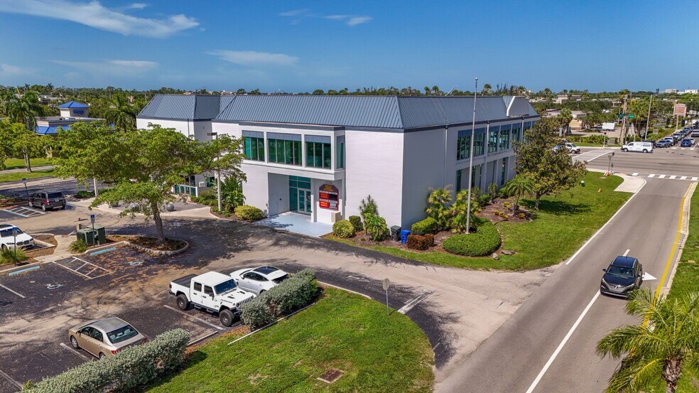 More Photos Of 12751 S Cleveland Ave, Fort Myers Medical For Lease