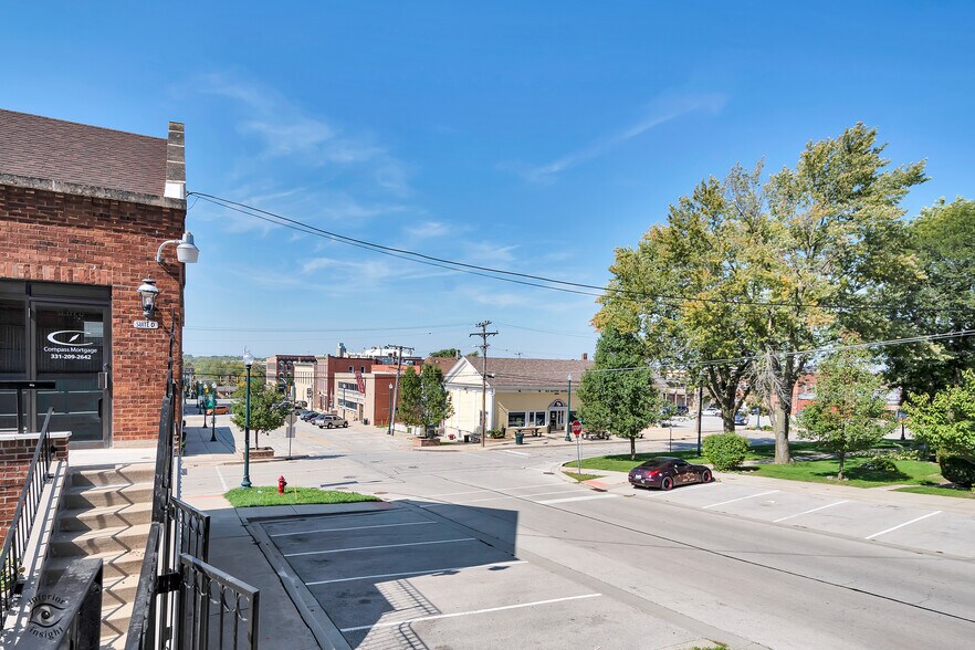 More Photos Of 1000 S Hamilton St, Lockport Loft Creative Space For Sale