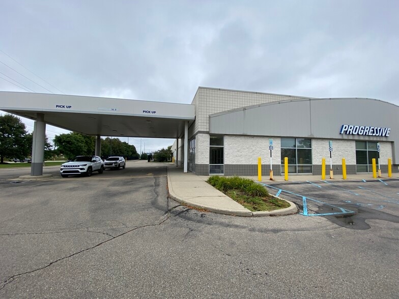 More Photos Of 40730 Mound Rd, Sterling Heights Flex For Sale