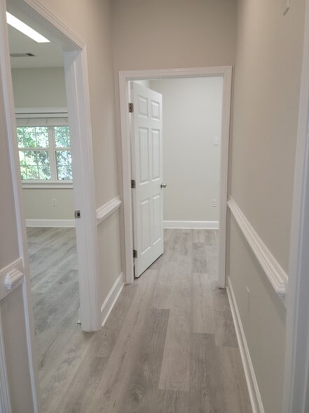 More Photos Of 1007 Weatherstone Pky, Woodstock Office For Lease