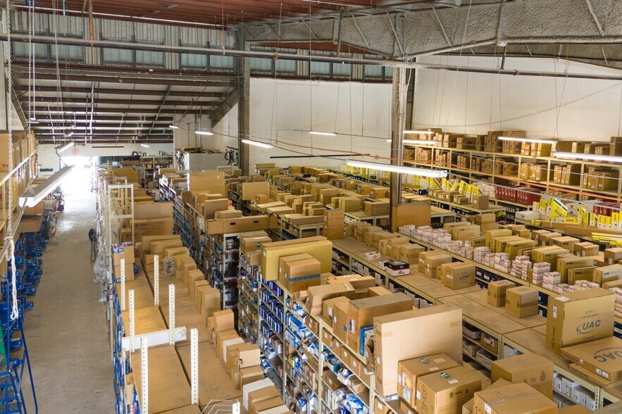 More Photos Of 1967-1985 10th Ave N, Lake Worth Beach Distribution For Sale