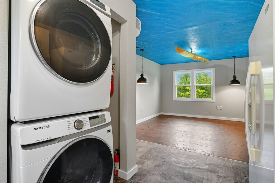 More Photos Of 100 Howard Ln, Oak Ridge Apartments For Sale