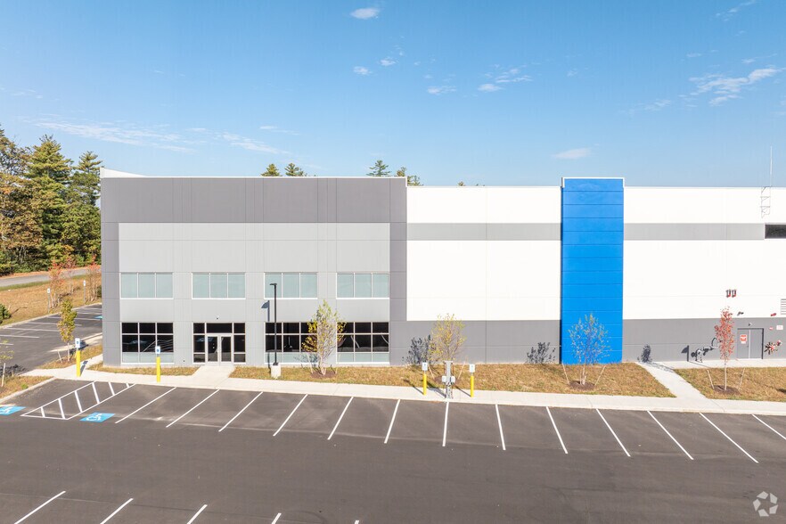 More Photos Of 26 Jacks Bridge Rd, Londonderry Warehouse For Lease