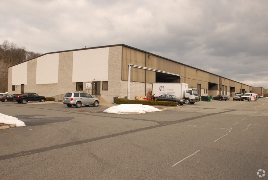 More Photos Of 230 West Parkway, Pompton Plains Flex For Sale