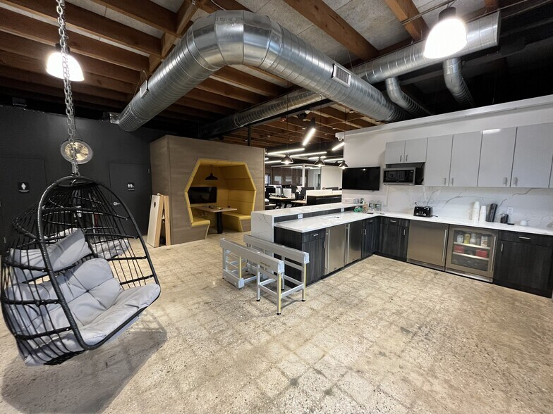 More Photos Of 44 Commerce St, Springfield Manufacturing For Sale