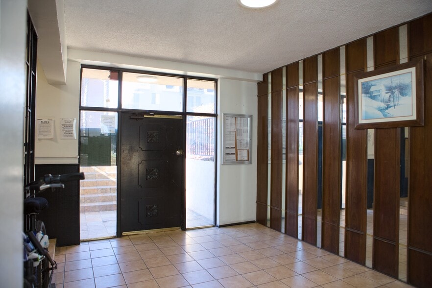 More Photos Of 538 S Oxford Ave, Los Angeles Apartments For Sale