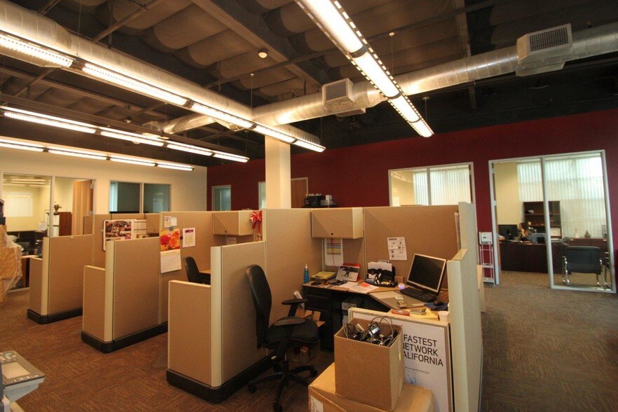 More Photos Of 8871 Research Dr, Irvine Loft Creative Space For Sale