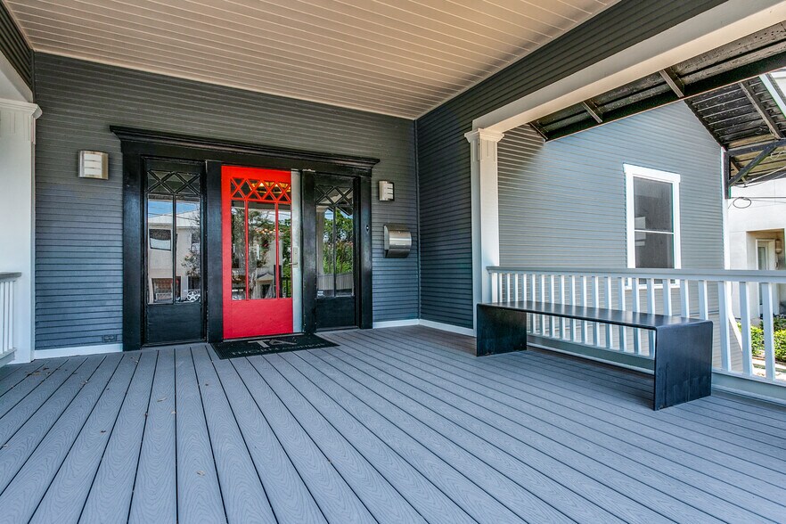 More Photos Of 105 Montclair Ave, San Antonio Medical For Sale