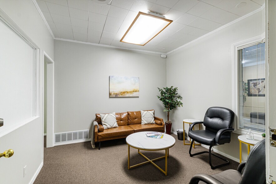 More Photos Of 1174 E Graystone Way, Salt Lake City Office For Sale