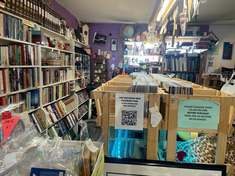 More Photos Of 43W407 US Highway 20, Pingree Grove Storefront Retail Residential For Sale