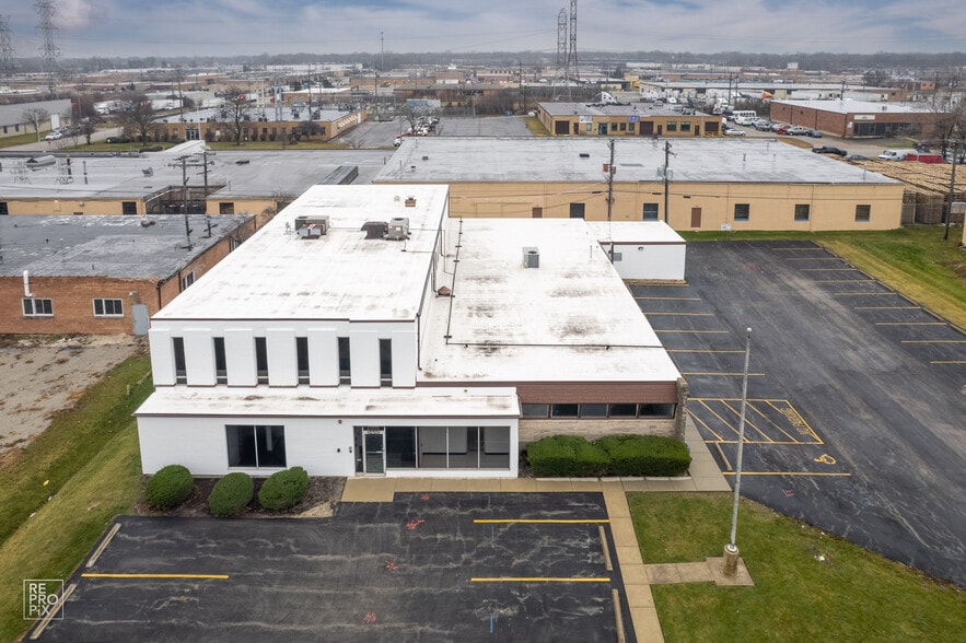 More Photos Of 223 Interstate Rd, Addison Light Manufacturing For Sale
