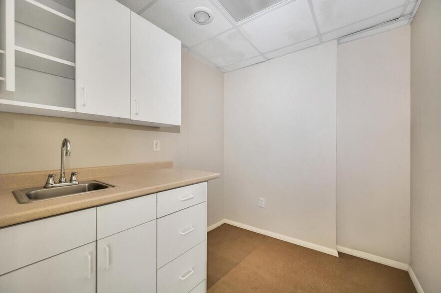 More Photos Of 2539 Middle Country Rd, Centereach Office For Lease