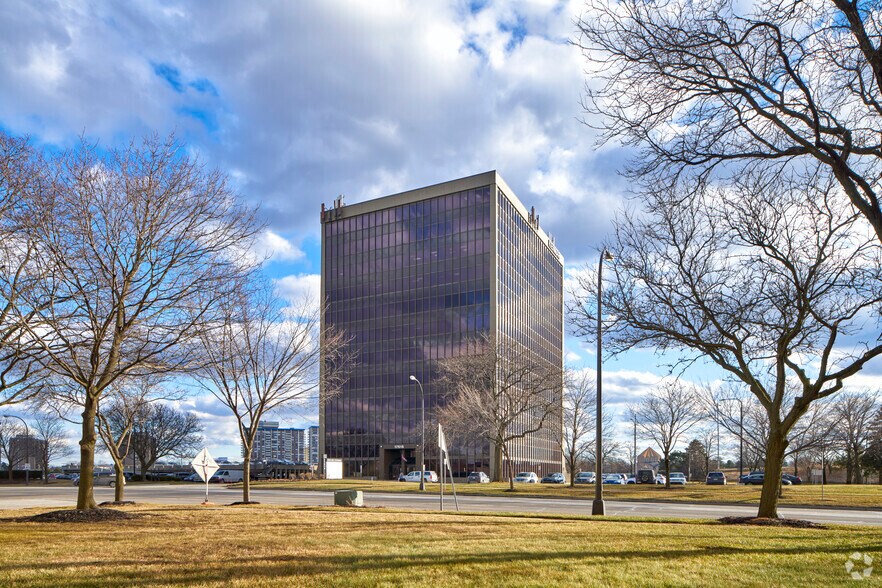 More Photos Of 17515 W 9 Mile Rd, Southfield Office For Lease