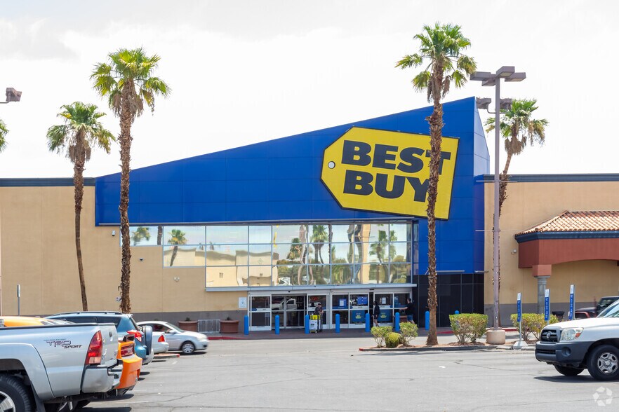 More Photos Of 3810-3870 S Maryland Pky, Las Vegas Unknown For Lease