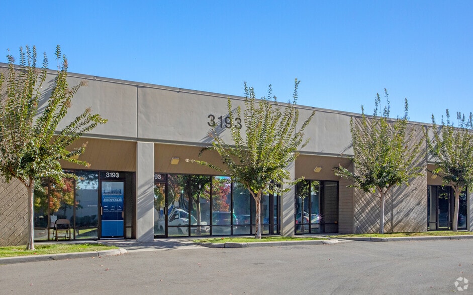 More Photos Of 3193 Belick St, Santa Clara Light Manufacturing For Lease