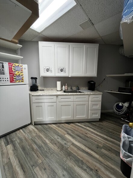 More Photos Of 1260 41st Ave, Capitola Office For Sale