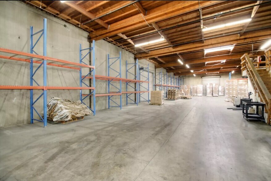 More Photos Of 8535 Morrison Creek Rd, Sacramento Showroom For Lease