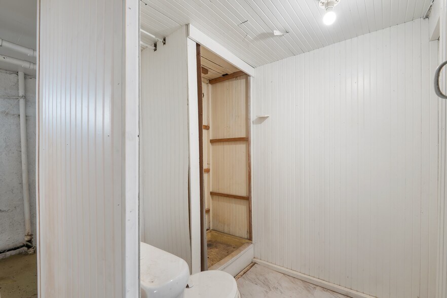 More Photos Of 191 SW 5th Ave, Ontario Specialty For Sale