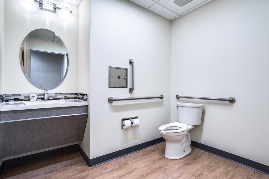 More Photos Of 3541-3543 W Braddock Rd, Alexandria Medical For Lease