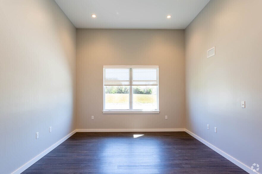 More Photos Of 490 Broadway St, Buffalo Apartments For Lease