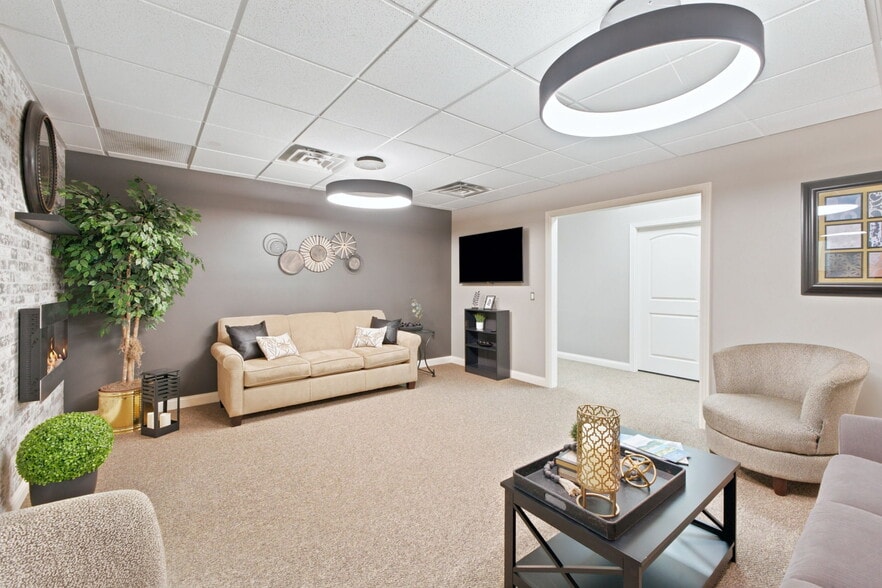 More Photos Of 9109 Stellhorn Crossing Blvd, Fort Wayne Office For Lease