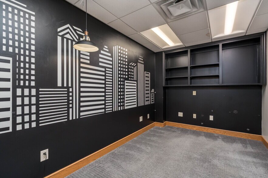 More Photos Of 110 S Broad St, Mankato Office For Lease