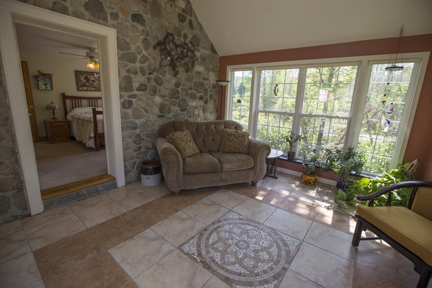 More Photos Of 201 Roses Hill Rd, Richfield Springs Hotel For Sale