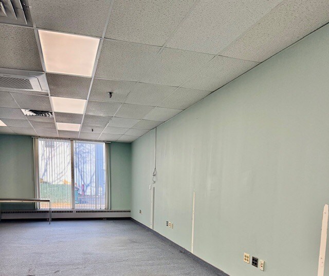 More Photos Of 2 Volvo Dr, Rockleigh Light Manufacturing For Lease