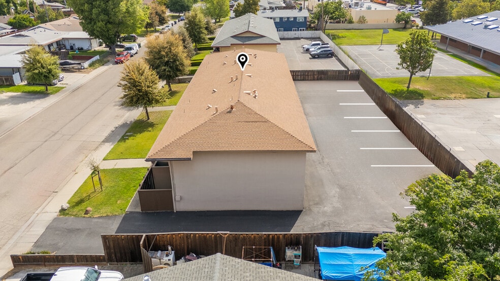 More Photos Of 1510 W 12th St, Tracy Apartments For Sale