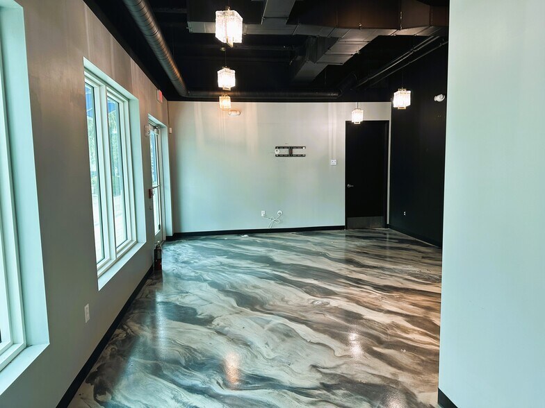 More Photos Of 1100 Cleveland St, Clearwater Apartments For Lease