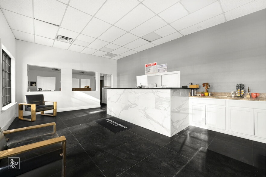 More Photos Of 1123 W Catalpa Ave, Chicago Industrial For Lease