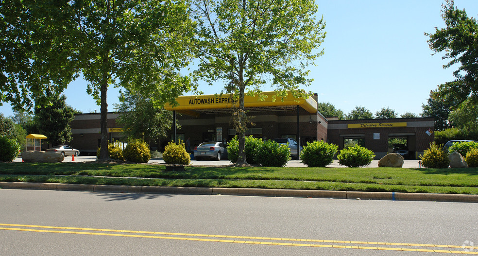 Primary Photo Of 4810 Signett Dr, Raleigh Auto Repair For Sale