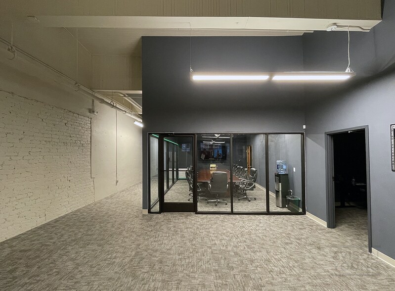 More Photos Of 125 N Main St, Greenville Loft Creative Space For Lease