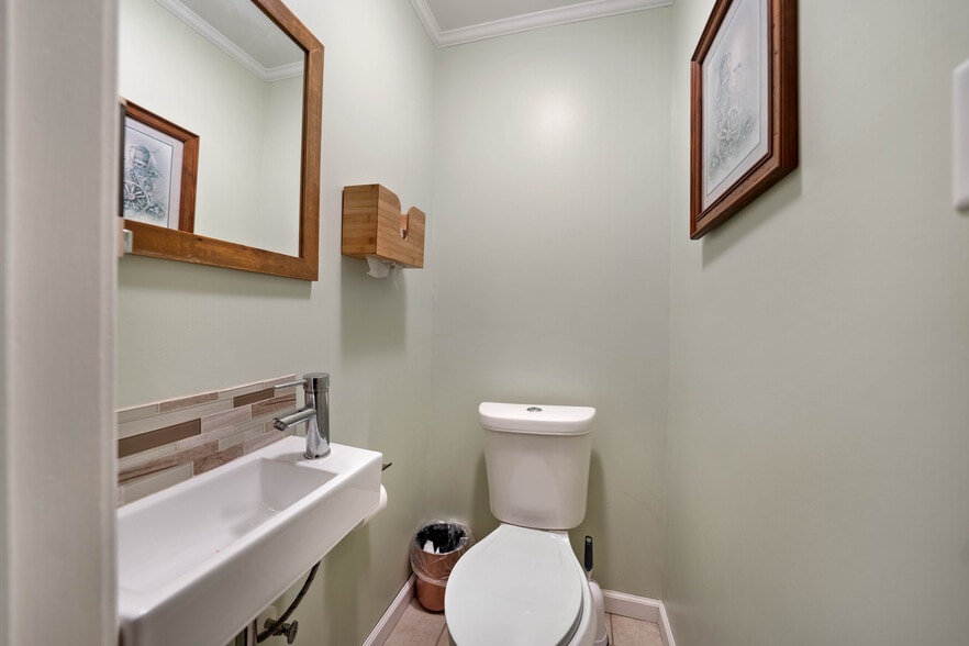 More Photos Of 701 Thompson Ave, Donora Funeral Home For Sale