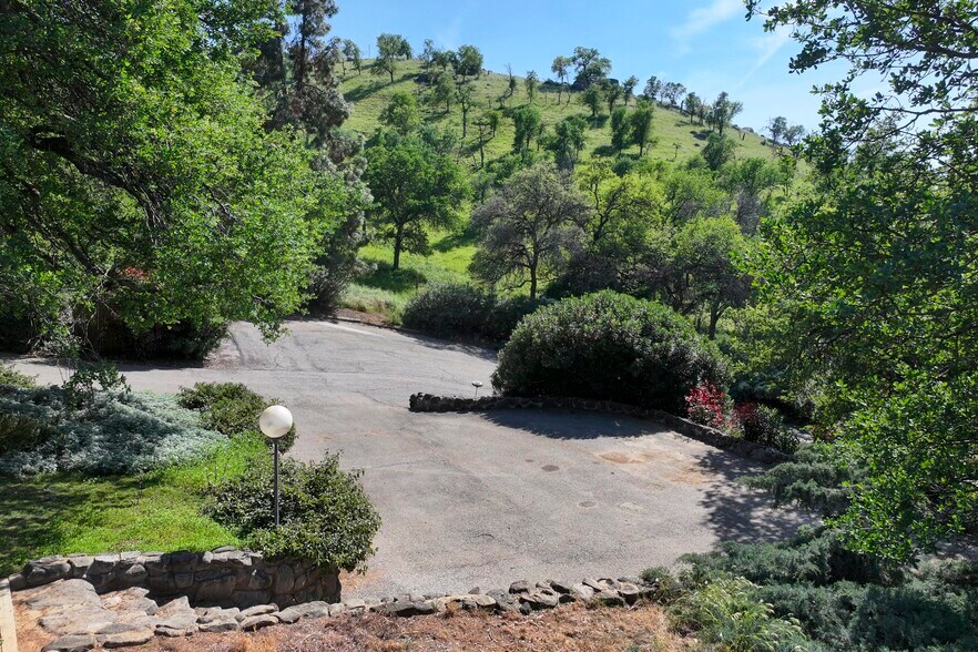 More Photos Of Driver 152, Orosi Land For Sale