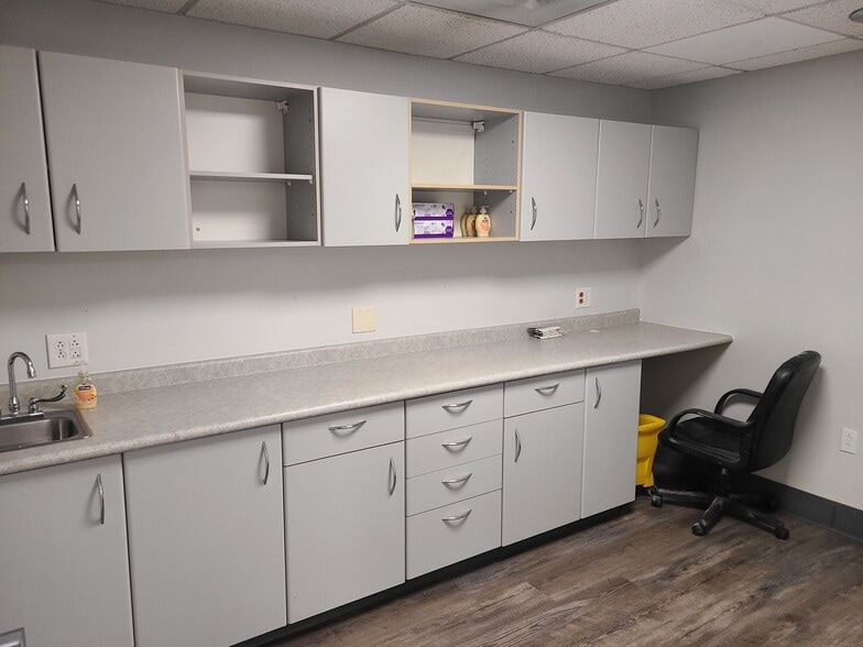 More Photos Of 131 N 5th St, Reading Office Residential For Lease