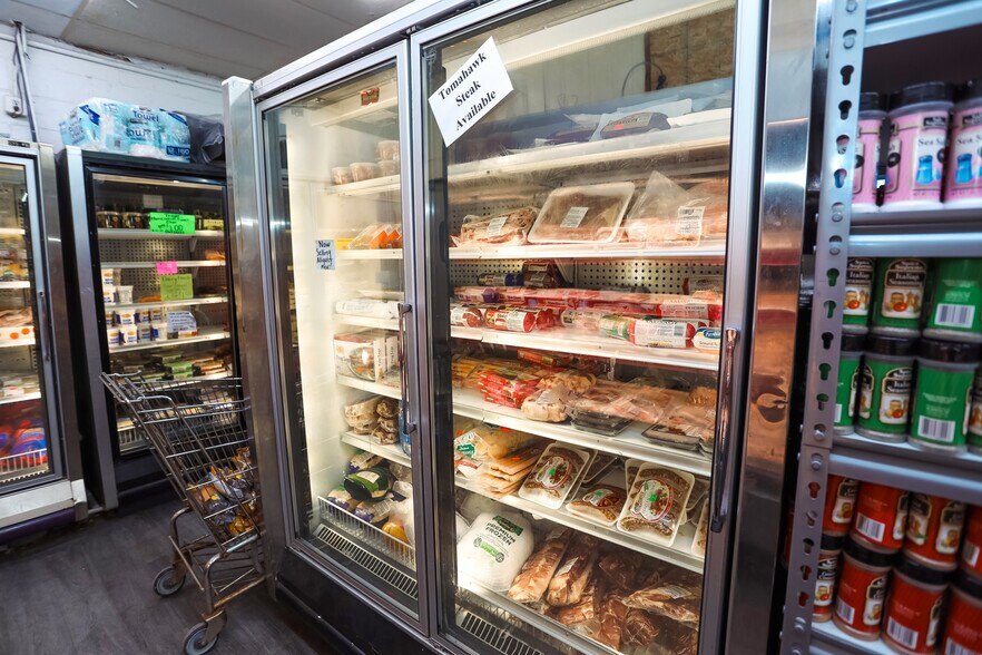 More Photos Of 9875 S Dixie Hwy, Erie Supermarket For Sale