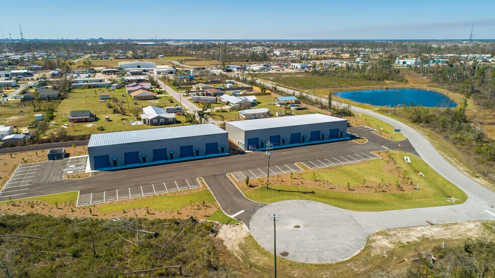 More Photos Of 2001 Poplar Pl, Panama City Warehouse For Lease