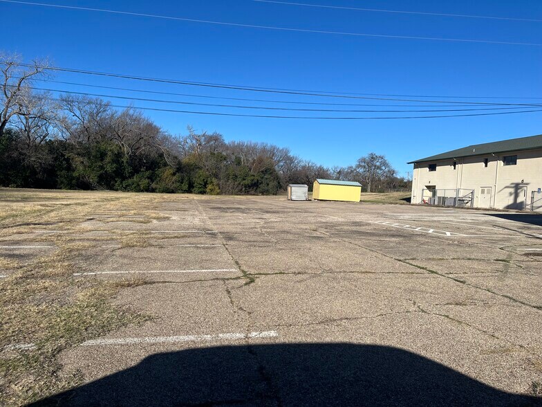 More Photos Of 5025 Jacksboro Hwy, Fort Worth Religious Facility For Sale