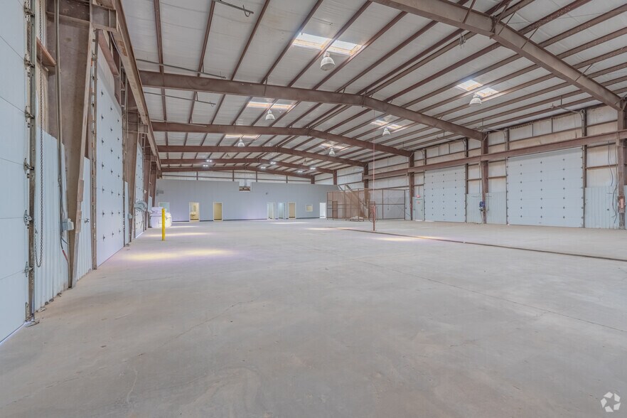 More Photos Of 8511 W Interstate 20, Midland Warehouse For Lease