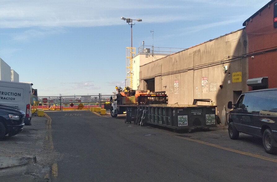 More Photos Of 9 53rd St, Brooklyn Manufacturing For Lease