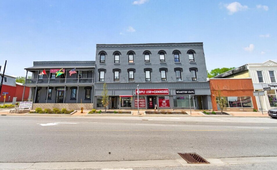 Primary Photo Of 624 Berford St, Wiarton Hotel For Sale