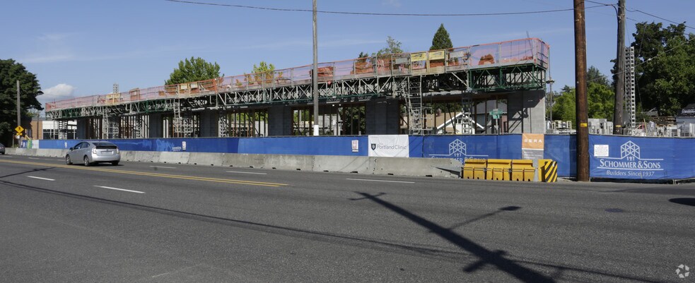 More Photos Of 5035 NE Sandy Blvd, Portland Storefront Retail Office For Lease