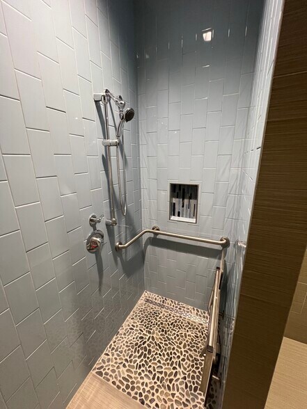 More Photos Of 5920 William Cannon Dr, Austin Medical For Sale