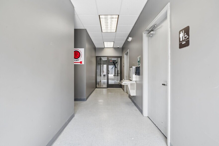 More Photos Of 4491 School Rd S, Export Freestanding For Sale