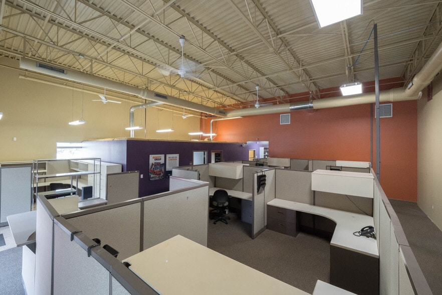 More Photos Of 7525 Pennsylvania Ave, Sarasota Office For Lease