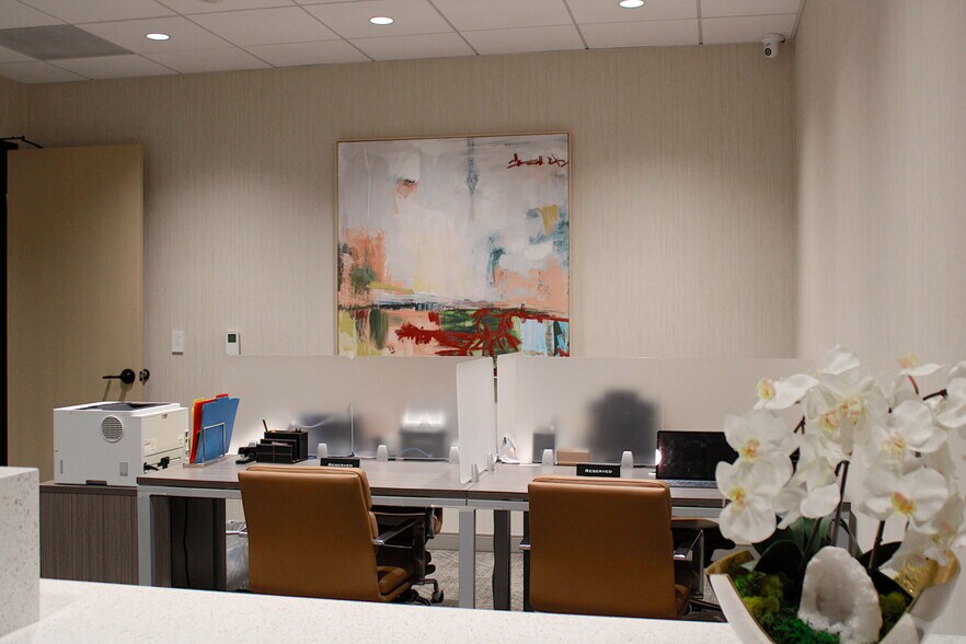 More Photos Of 433 N Camden Dr, Beverly Hills Coworking Space